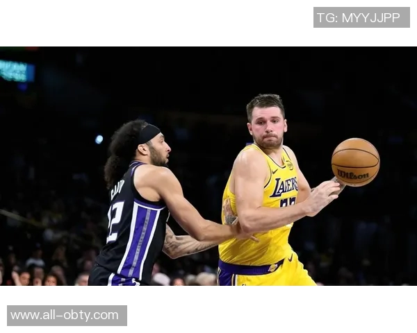 东契奇豪取45分11篮板14助攻三双詹姆斯点赞分享数据海报展现友谊